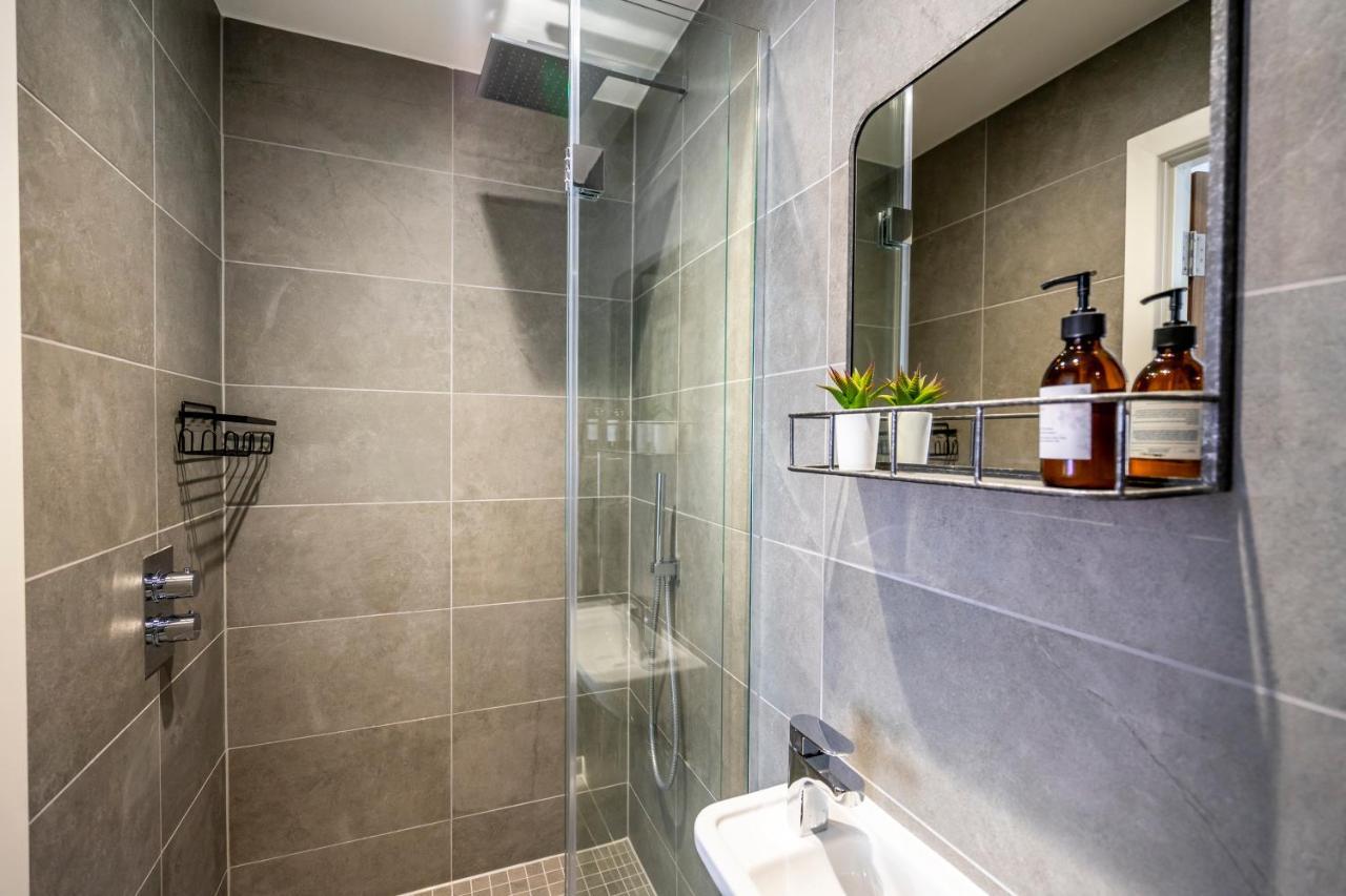 Out Of Office @ Ryedale House Apartment Йорк Екстериор снимка